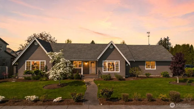 1277 Aaron Drive, Lynden, WA 98264