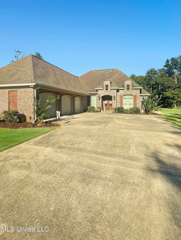 135 Woodhaven Dr, Forest, MS 39074