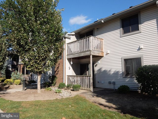 4906 Ravens Crest Dr, Plainsboro, NJ 08536