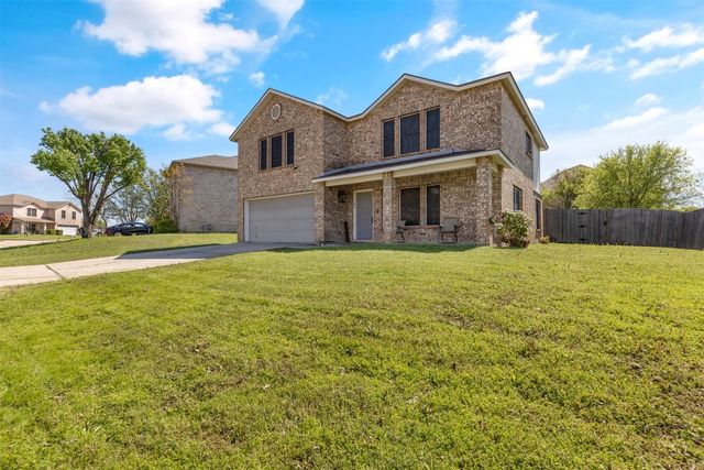 308 Willow Oak Dr, Fort Worth, TX 76112
