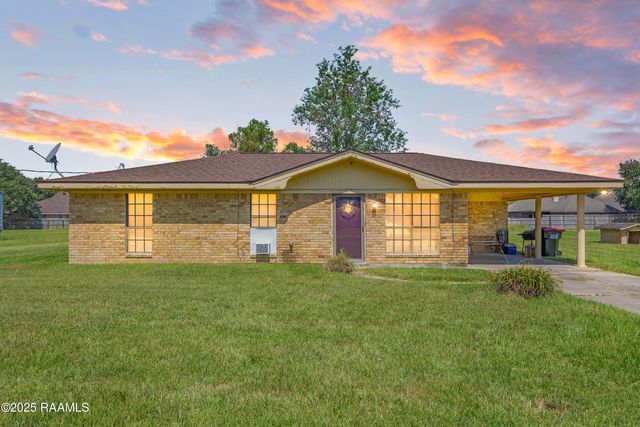 326 Roy Guidry Rd, Lafayette, LA 70592
