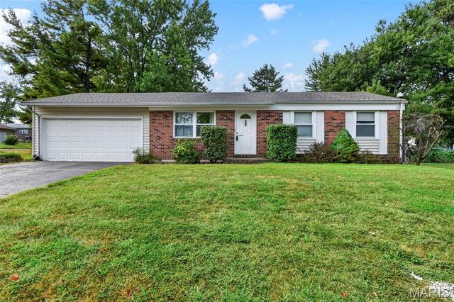 3405 Ipswich Ln, Saint Charles, MO 63301