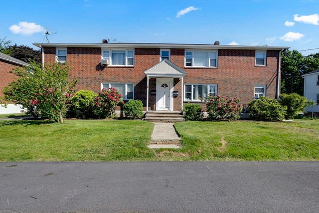 10 Vecchia St #D, Webster, MA 01570