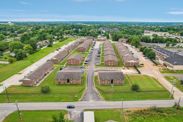 160 State Line Rd, Clarksville, TN 37042