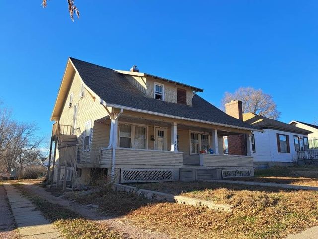 335 Lake St, Chadron, NE 69337