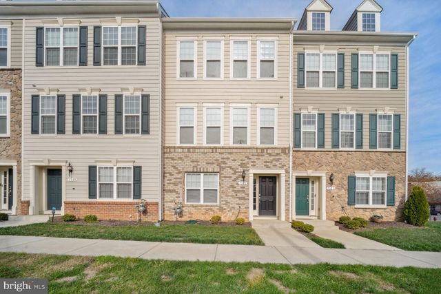 7321 Wood Trail Dr, Lanham, MD 20706