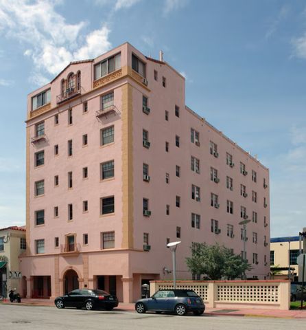 230 23rd St #205, Miami Beach, FL 33139