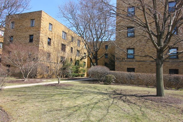 1535 Monroe Ave #3, River Forest, IL 60305