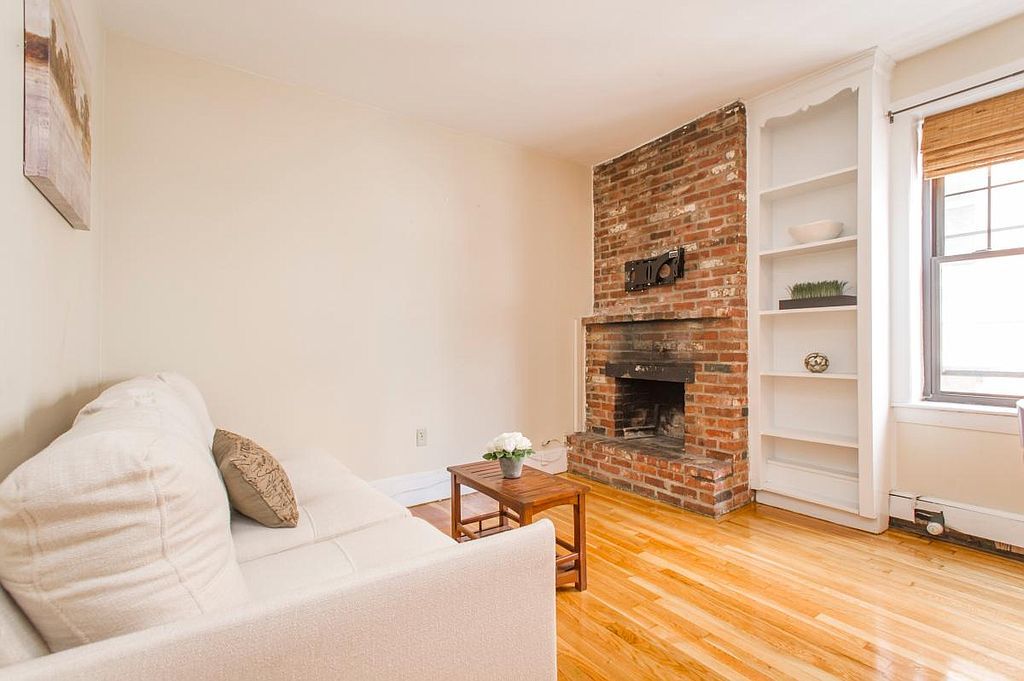 286 Cambridge St #4, Boston, MA 02114