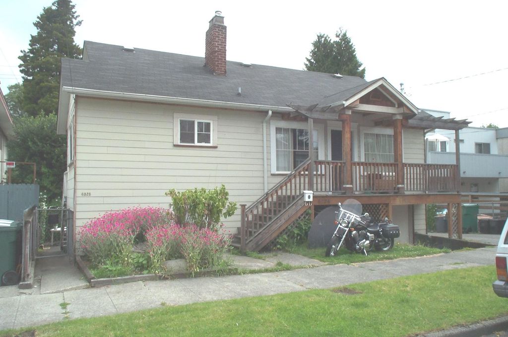 6526 5th Ave NE, Seattle, WA 98115