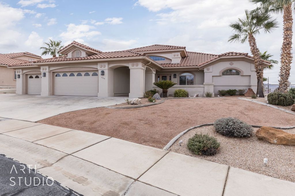590 Mountain View Dr, Mesquite, NV 89027