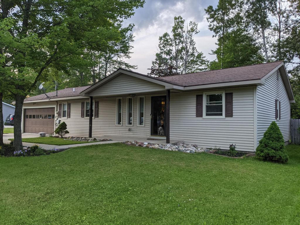 1208 Wayne Rd, Alpena, MI 49707 Trulia