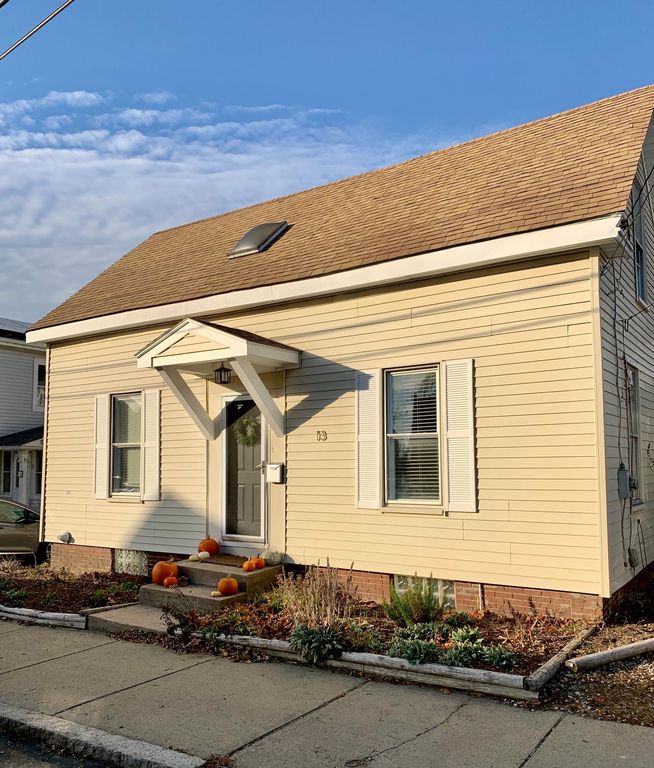 13 Chestnut St, Beverly, MA 01915