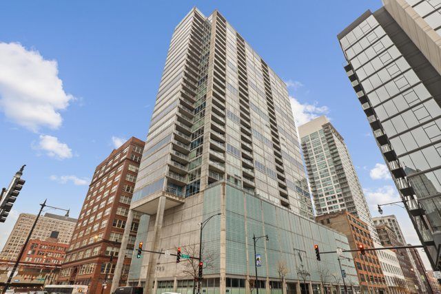 611 S Wells St #1110, Chicago, IL 60607
