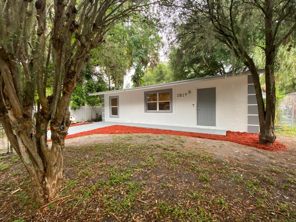 1517 28th St, Sarasota, FL 34234