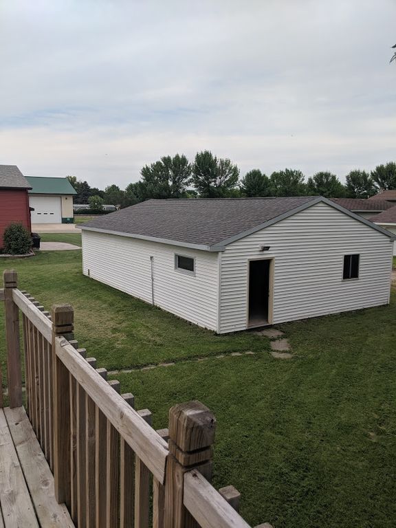 121 3rd Ave S, Casselton, ND 4 Bed, 2 Bath SingleFamily Home 64