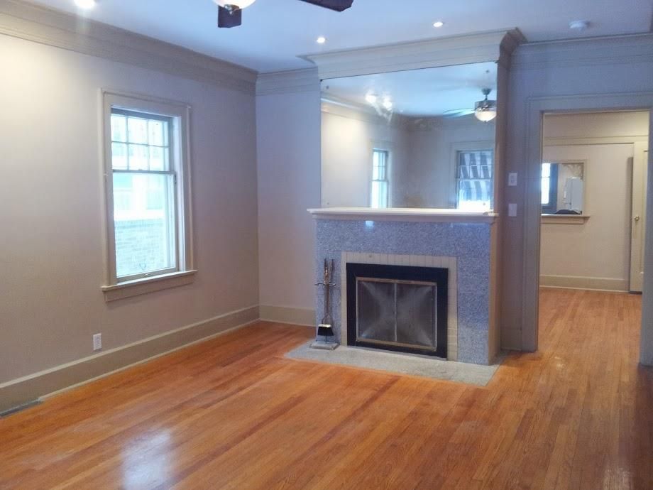 21 Elizabeth St, Hammond, IN 46320