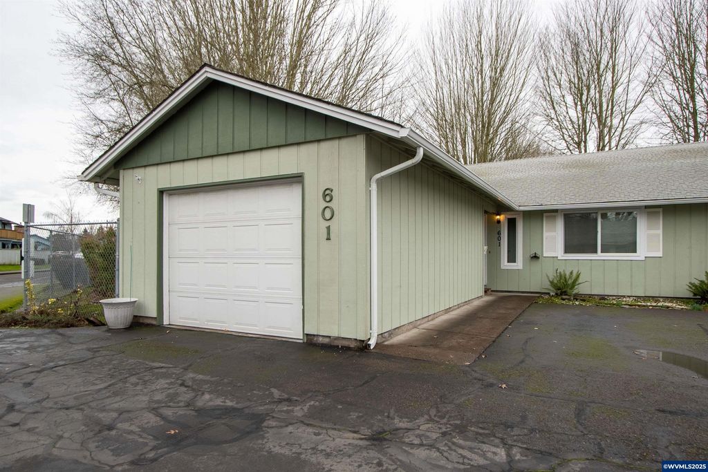 601 32nd Ave SE, Albany, OR 97322
