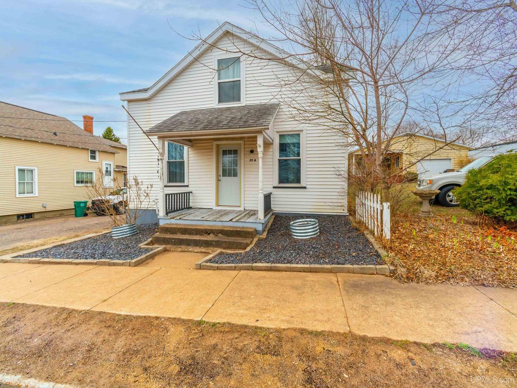 211 Mather St, Marquette, MI 49855 Trulia