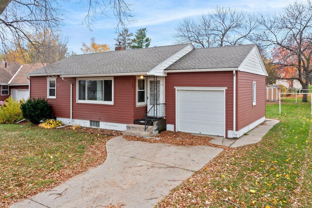 509 Division St, Gaylord, MN 55334