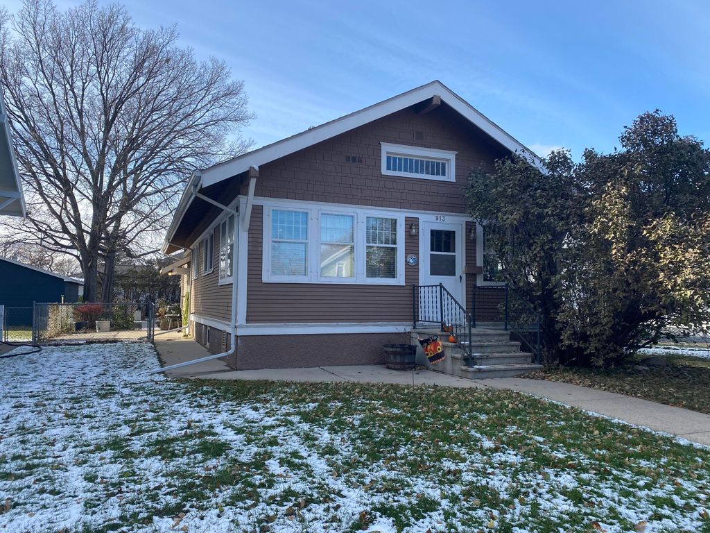 913 N Lincoln St, Aberdeen, SD 57401 Trulia