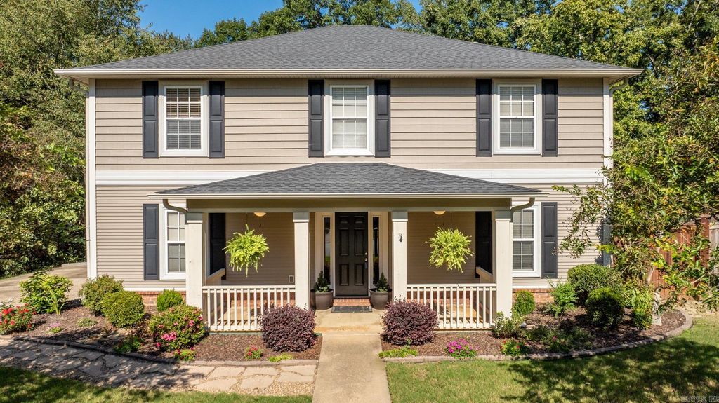 1023 Red Oak Cir, Benton, AR 72019