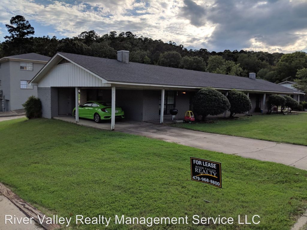 401 W  19th St, Russellville, AR 72801