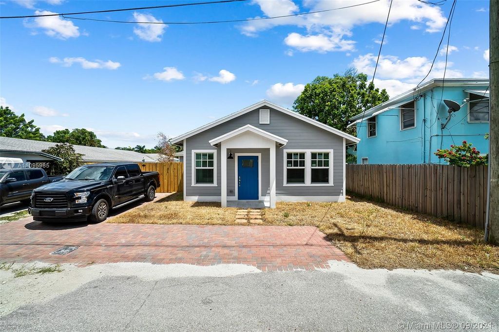 711 N L St #2, Lake Worth, FL 33460