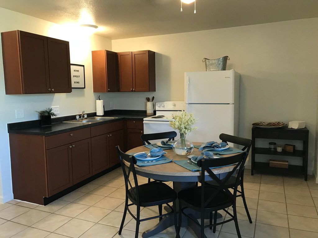 613 1st St S, Newton, IA 50208