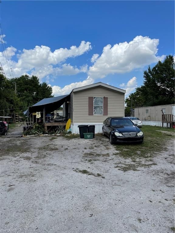 1088 Chickasaw Ave, Labelle, FL 33935