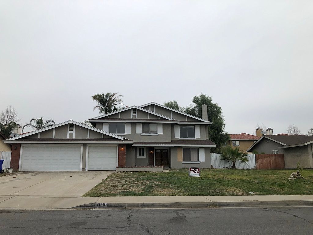 1160 W Rosewood St, Rialto, CA 92376