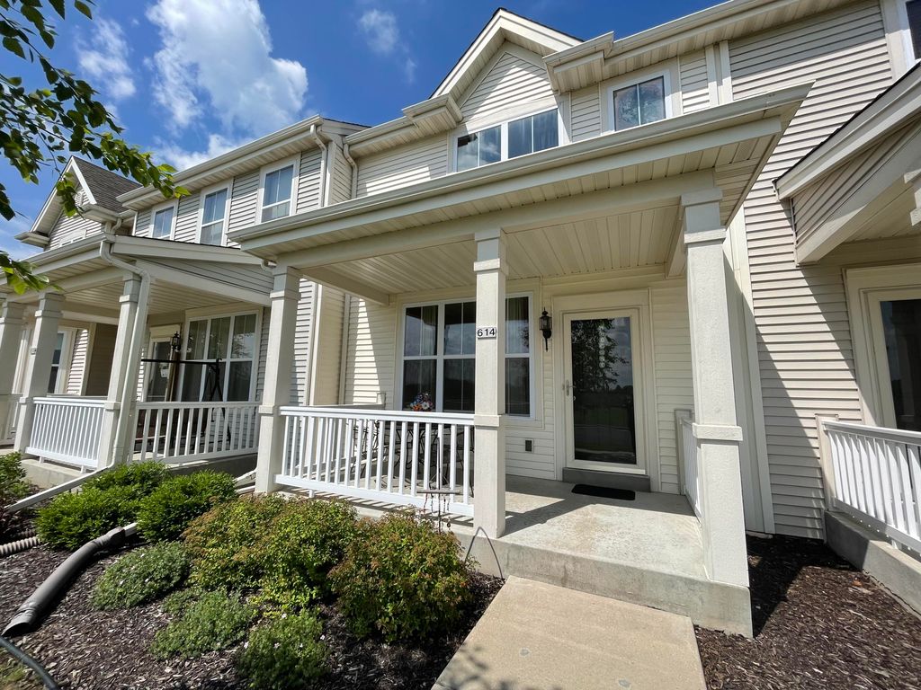 614 Hunter Oaks Blvd, Watertown, WI 53094 | Trulia
