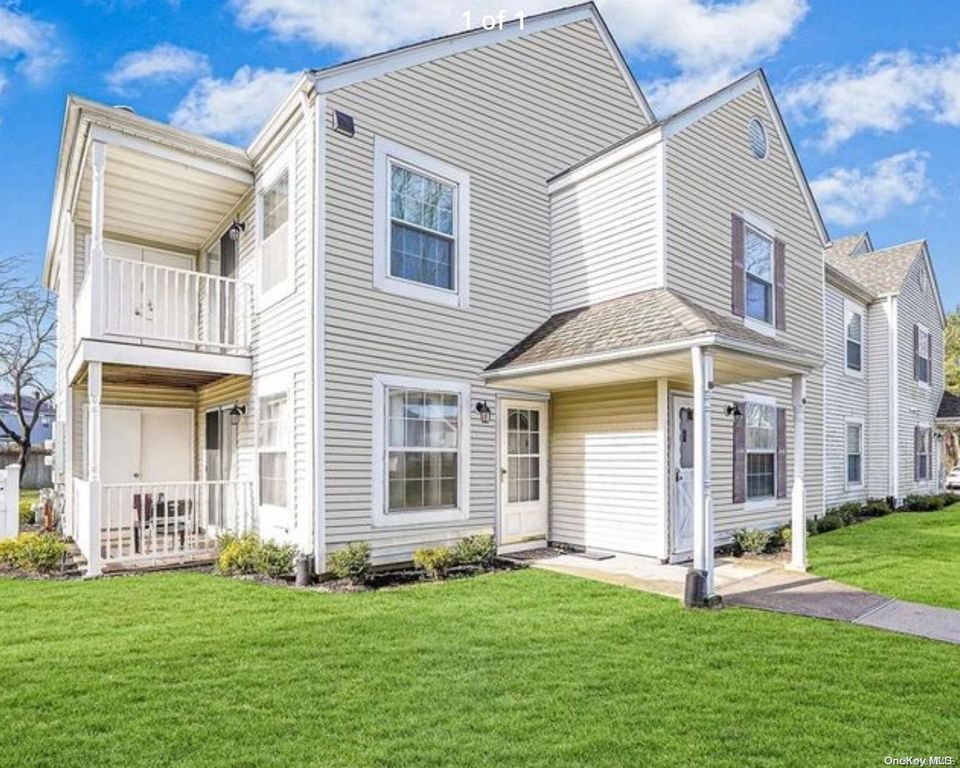 363 Artist Lake Drive #363, Middle Island, NY 11953