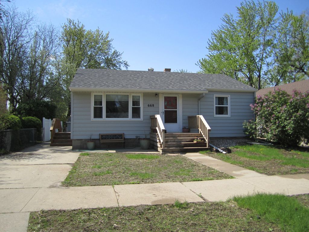668 13th St SW, Huron, SD 57350 Trulia