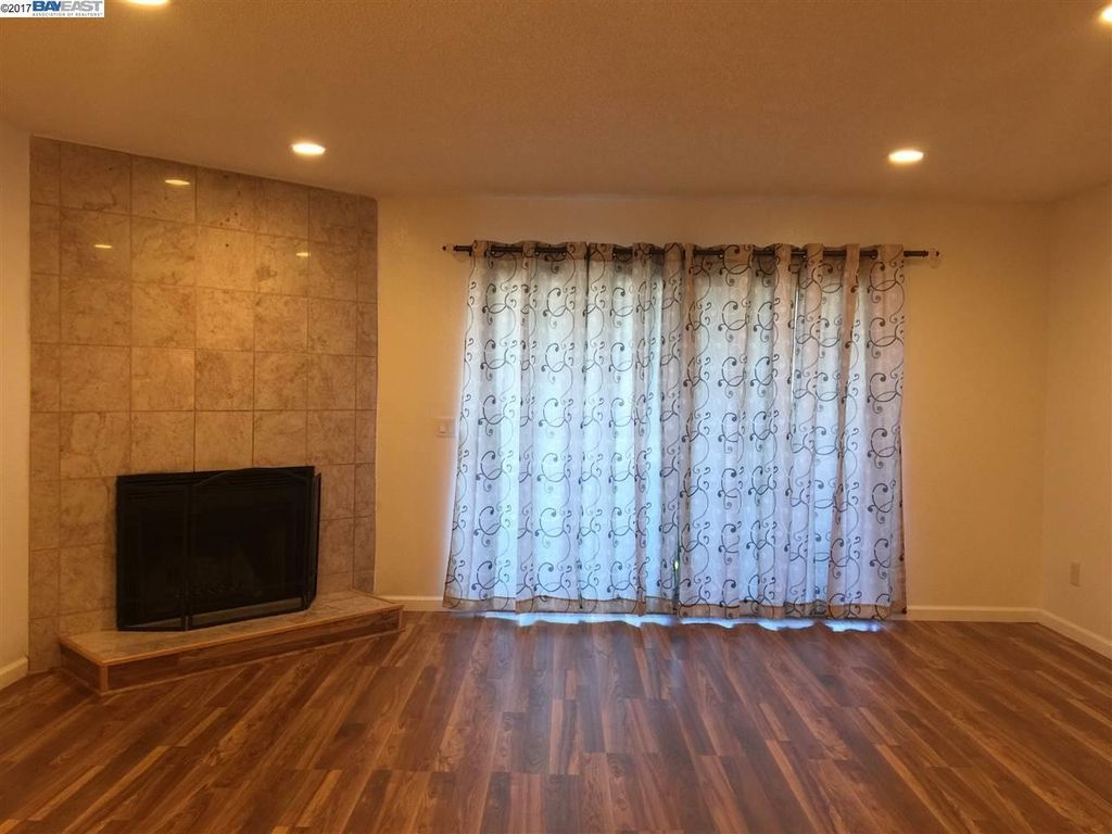 2077 Washington Ave, San Leandro, CA 94577