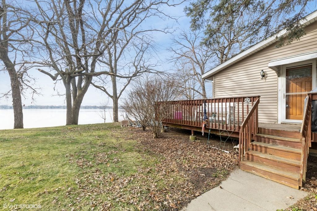 4715 W Lakeshore Dr, Mccullom Lake, IL 60050 Trulia