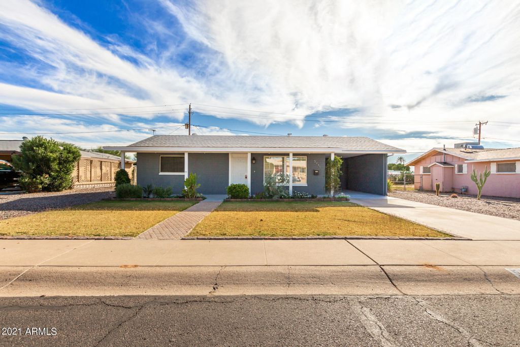 5441 E Akron St, Mesa, AZ 85205