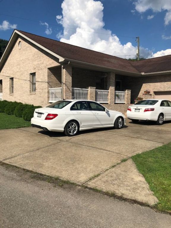 56 Chapman St, Chapmanville, WV 25508 Trulia