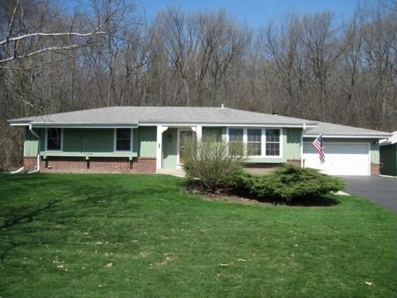 S29W29976 S  Bethesda Cir, Waukesha, WI 53188