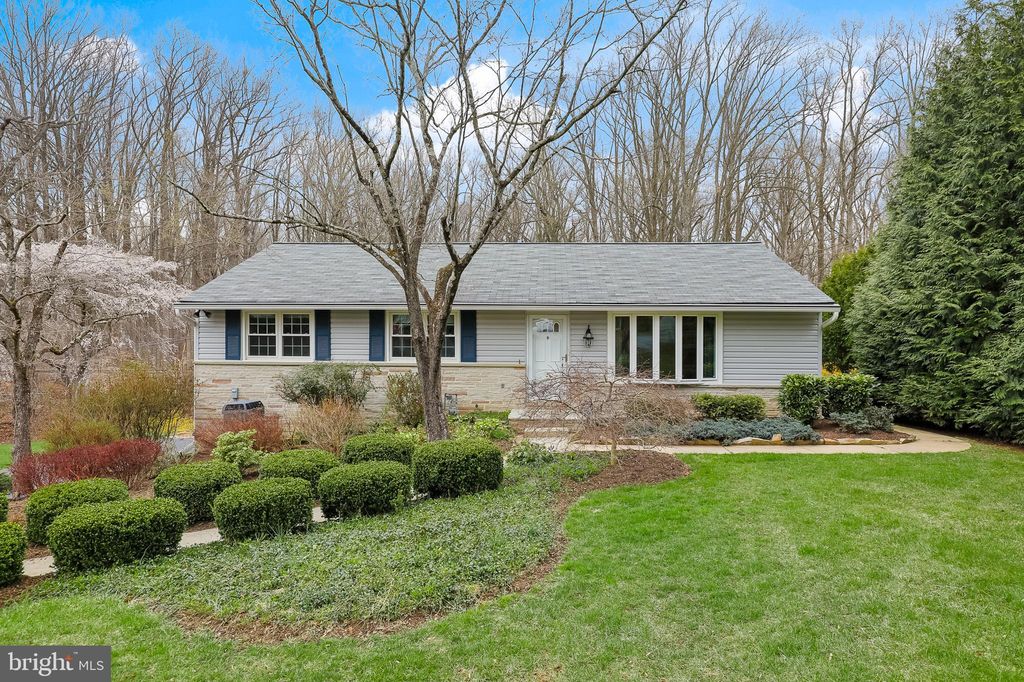 10210 Pine Bough Ct, Ellicott City, MD 21042