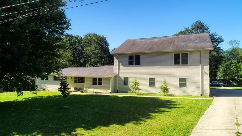 517 Potter Rd, Jamestown, TN 38556