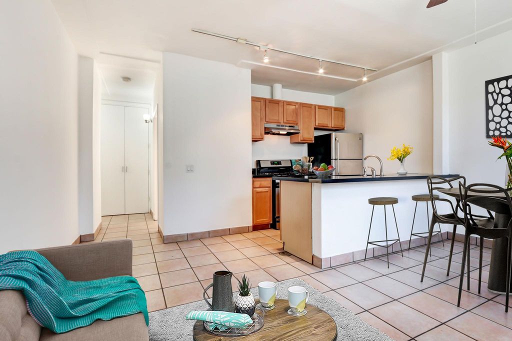 608 S Saint Andrews Pl, Los Angeles, CA 90005