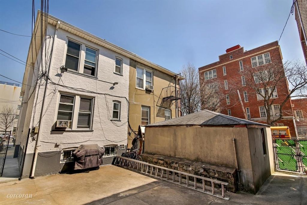 672 Linden Blvd, Brooklyn, NY 6 Bed, 3 Bath MultiFamily Home 10