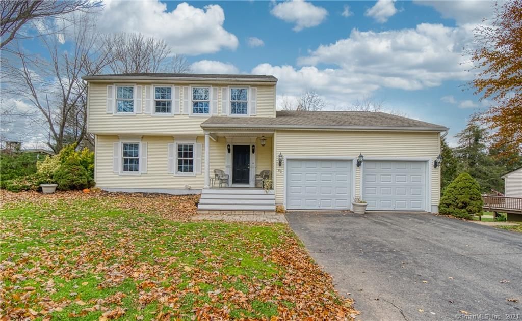 62 Juniper Ln, Berlin, CT 06037