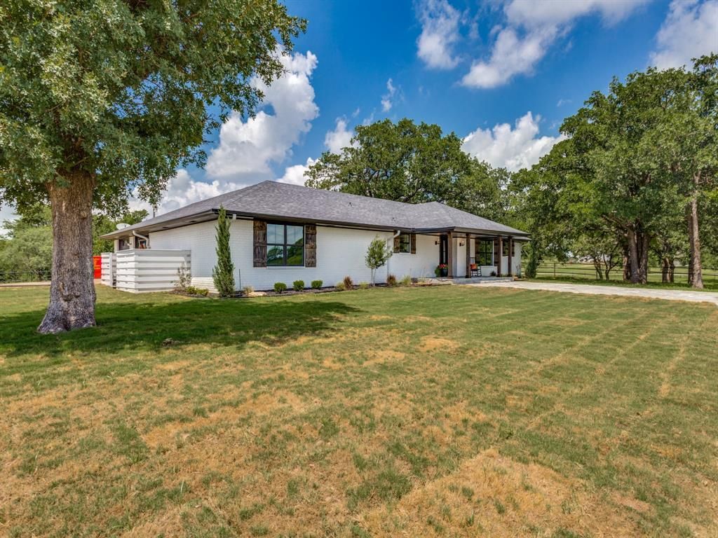 205 Speer Ln, Alvord, TX 3 Bed, 3 Bath SingleFamily Home 36 Photos