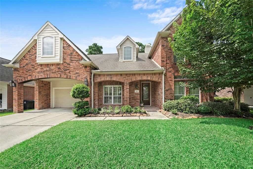 1810 Candlelight Place Dr, Houston, TX 77018