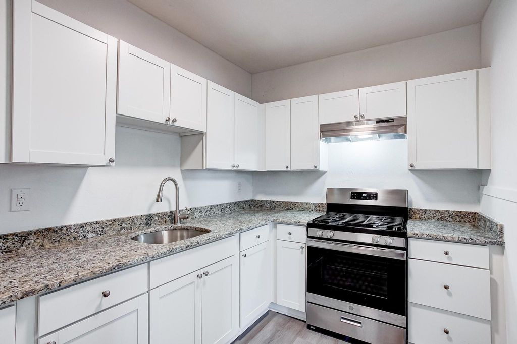 East St. Tewksbury, MA Trulia