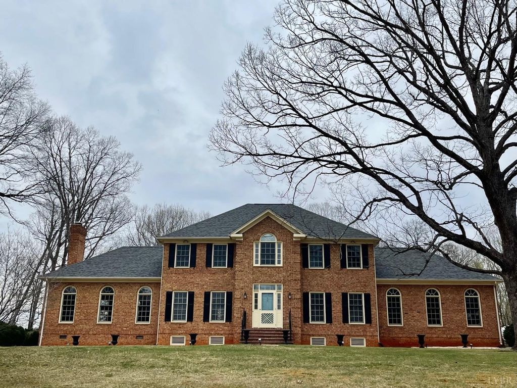 204 Windy Ridge Dr, Lynchburg, VA 24503