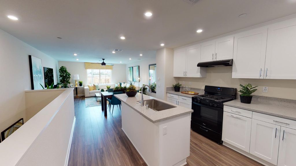 446 N Glenwood Ave, Rialto, CA 92376
