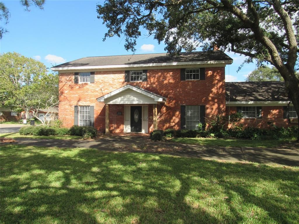 2825 La Vista Ave, Bay City, TX 77414